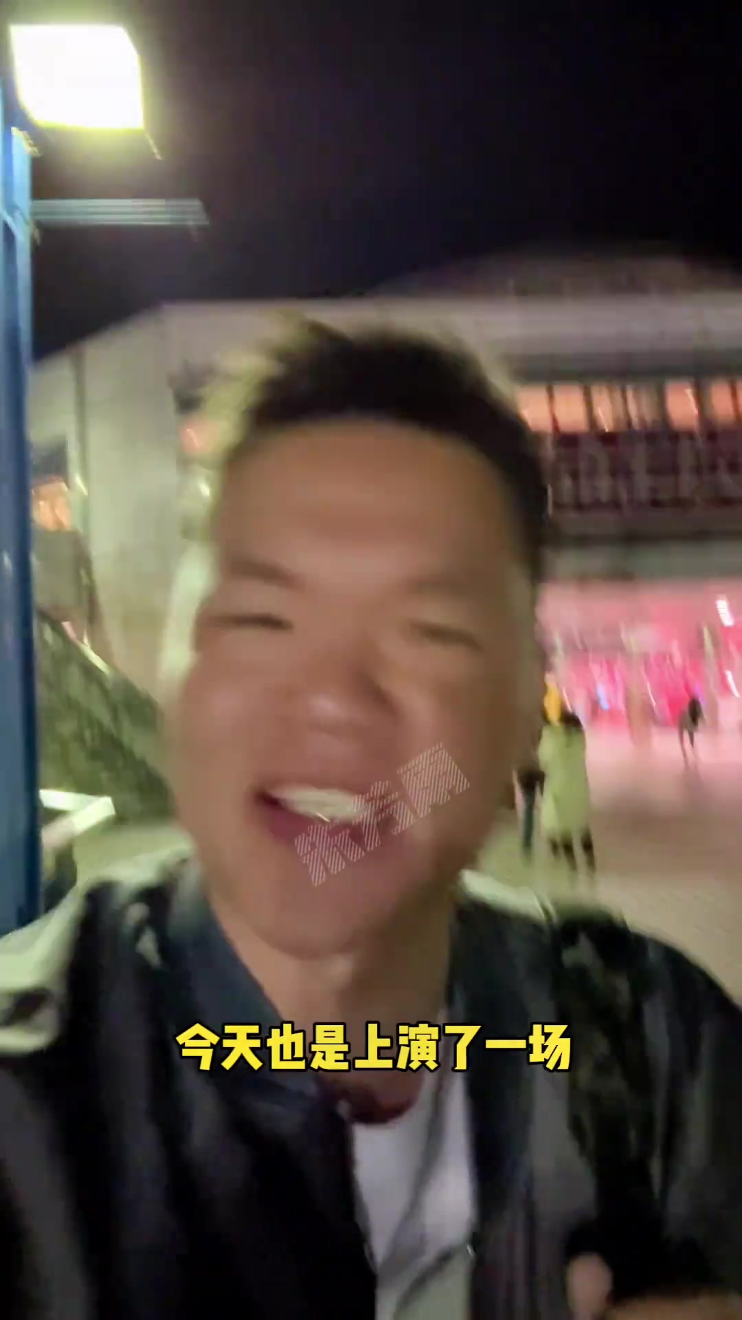朱芳雨日本行vlog：有人跳地铁了 B1联赛球迷气氛太好了