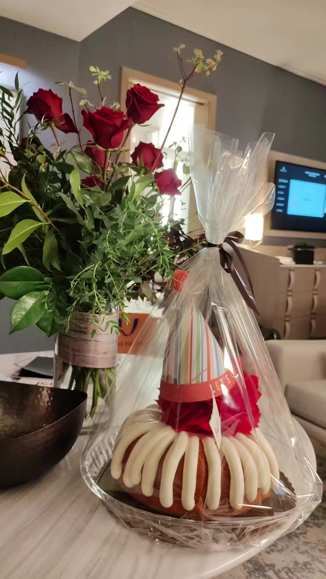 杨瀚森妈妈：一进酒店入住，开拓者就给瀚森送来生日蛋糕❤️❤️