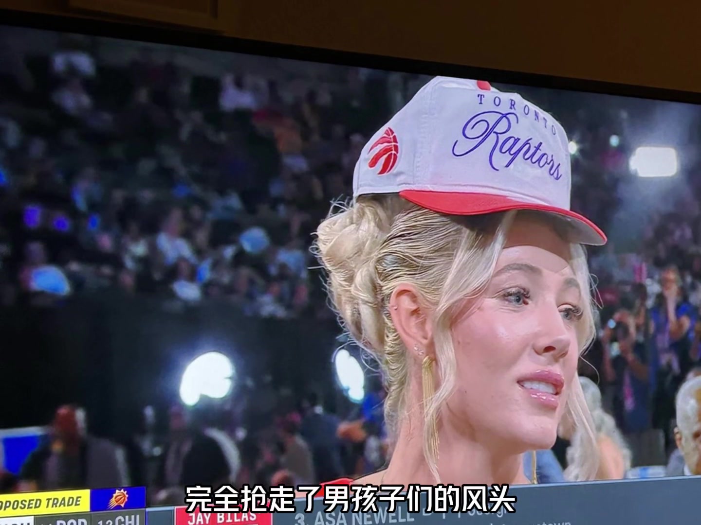 NBA选秀夜的美女是谁？选秀夜最出风头的是这两位美女