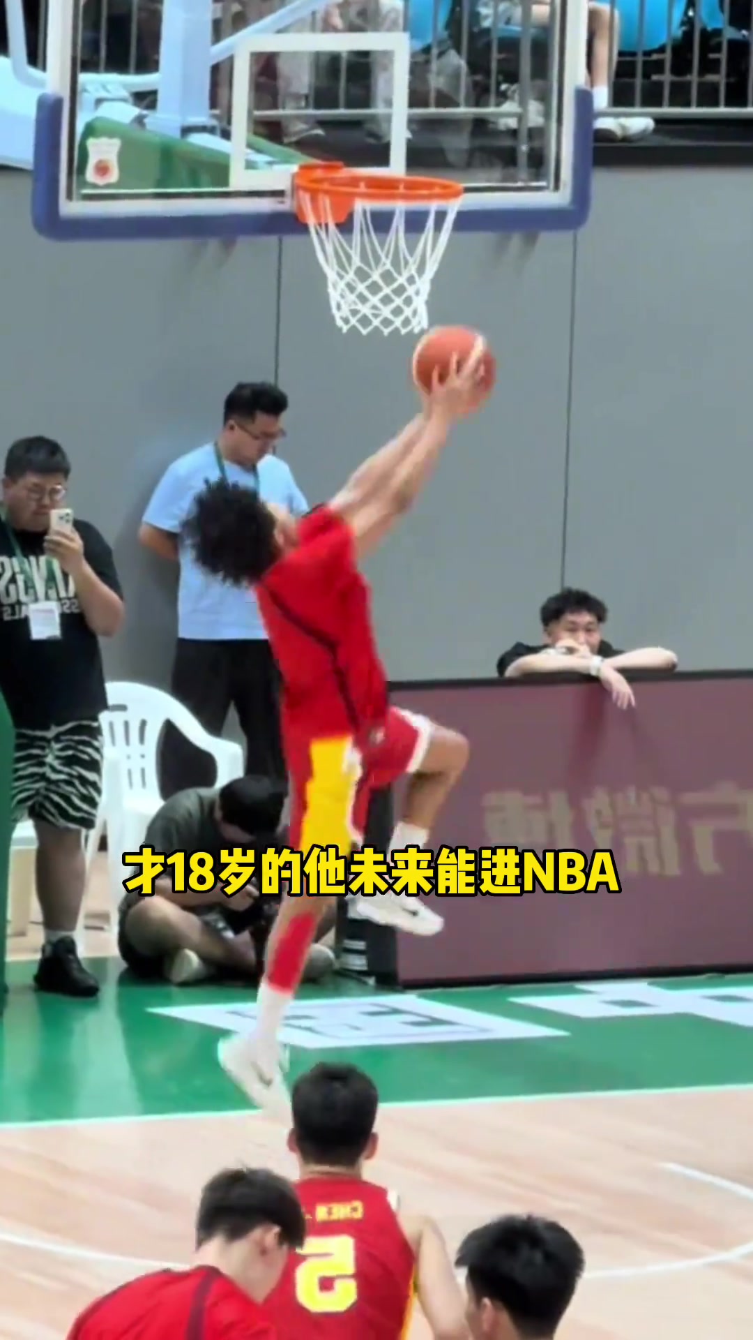 中国男篮的希望！混血球员朱正各种暴扣 未来应该能进NBA吧！