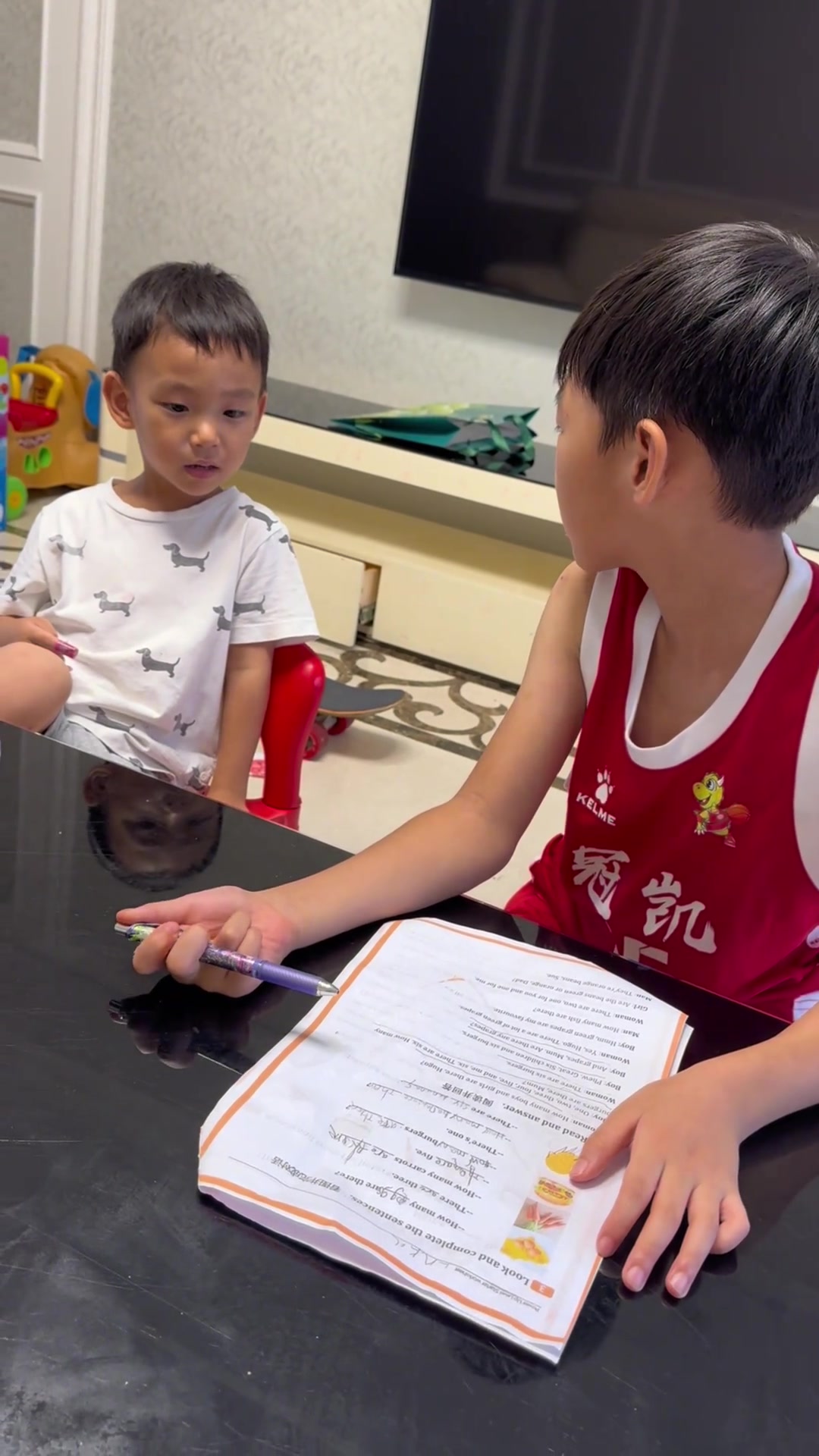 周琦儿子：我爸可是周琦 我不会打篮球太丢人了