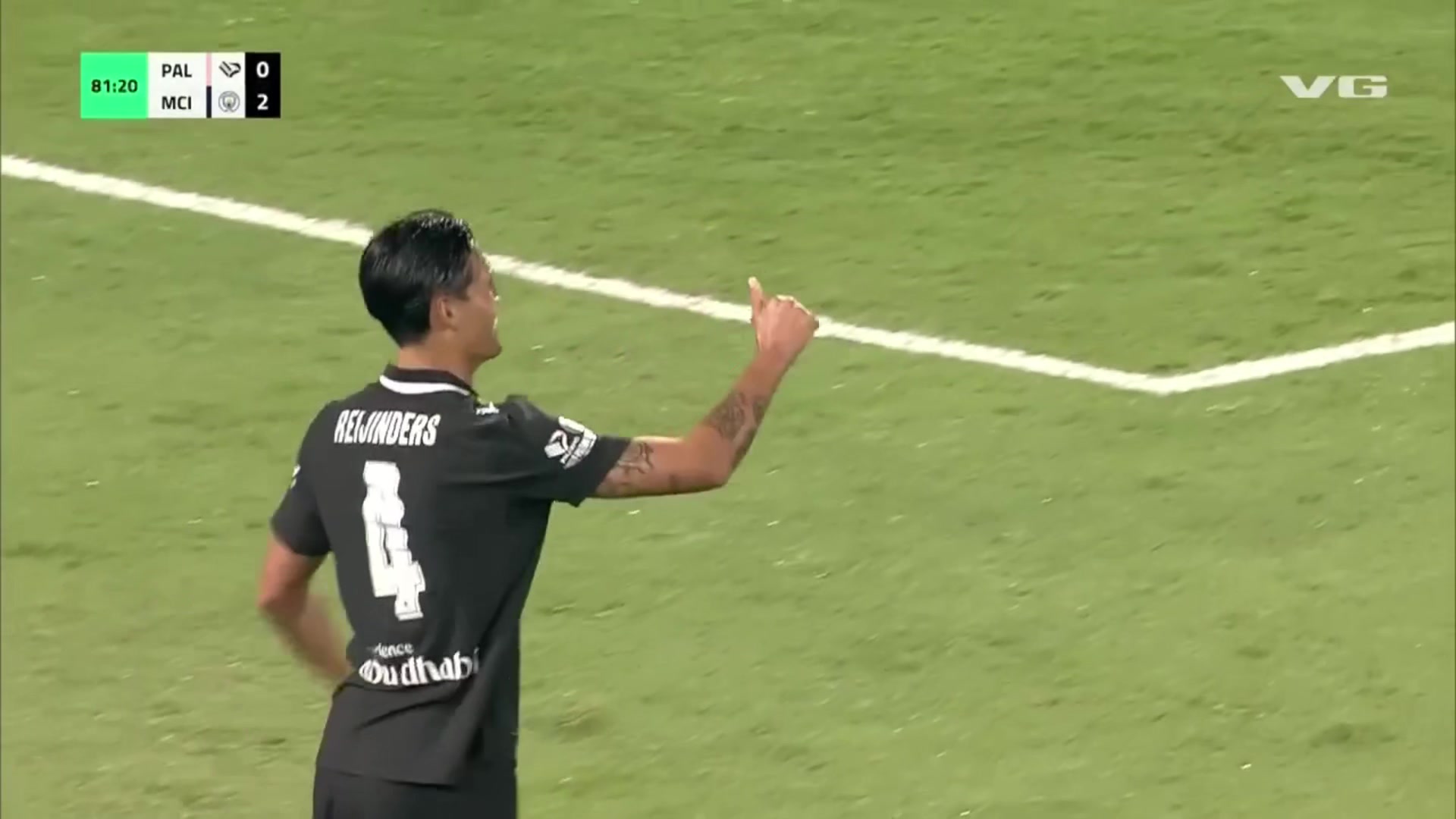 梅开二度！穆卡萨助攻赖因德斯破门，曼城3-0领先！