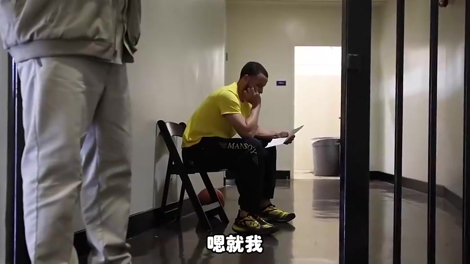 杨毅：我觉得现在37岁的库里，比十年前27岁的库里还厉害！