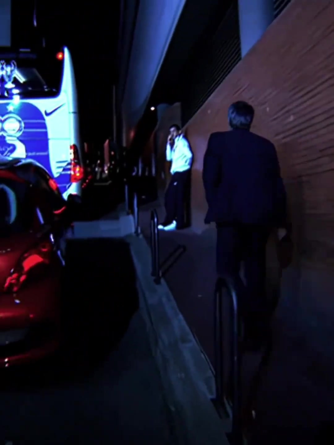 当年有多少内拉没想到，穆里尼奥的最后一场蓝黑比赛竟是欧冠决赛