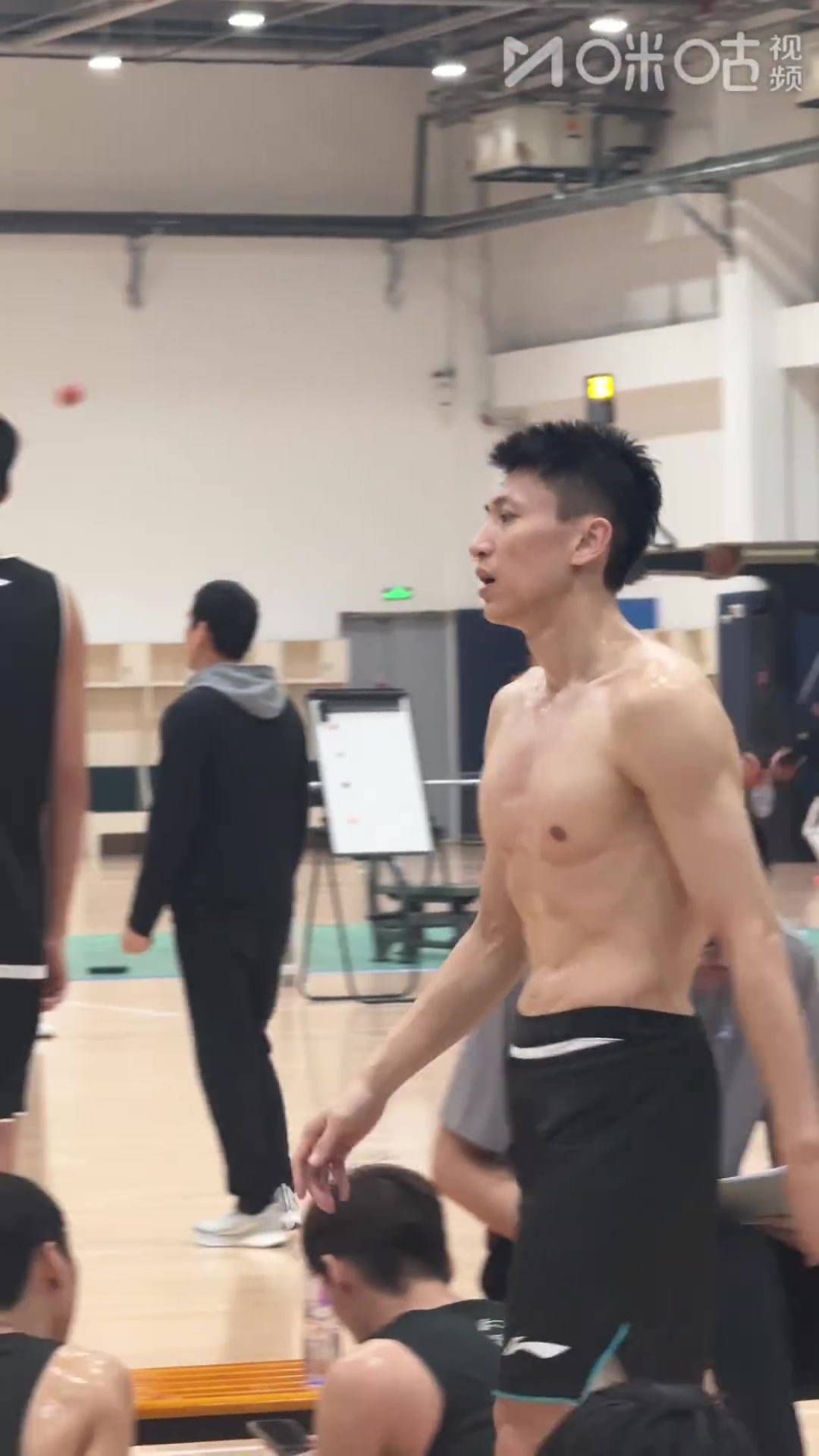 CBA体测现场直击！36岁的刘晓宇这身材真是绝了啊！