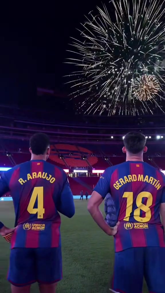 太美了！巴萨回归诺坎普首战告捷，赛后球员与球迷欣赏美烟花秀