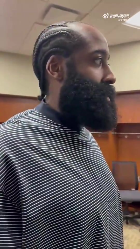 今日爆砍55分！哈登上一场曾无奈表示：缺兵少将…谁能上就上吧