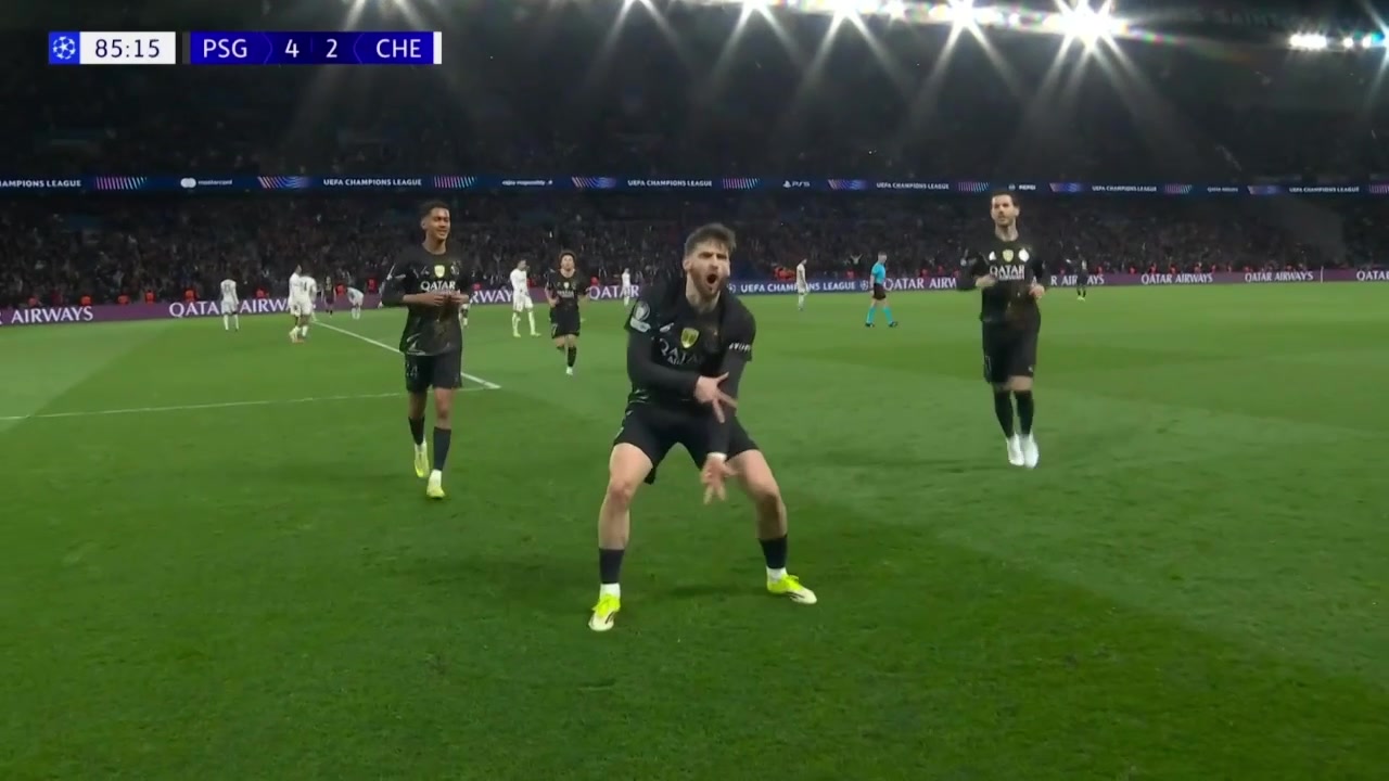 纯个人炸裂能力！K77内切暴力兜射死角破门！大巴黎4-2领先切尔西