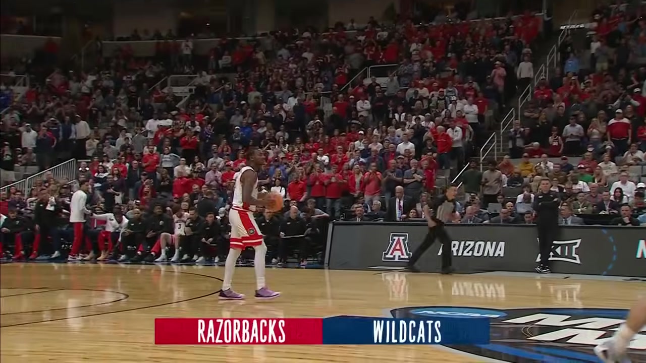 亚利桑那淘汰阿肯色晋级8强 伯里斯23分5板2助 皮特21分